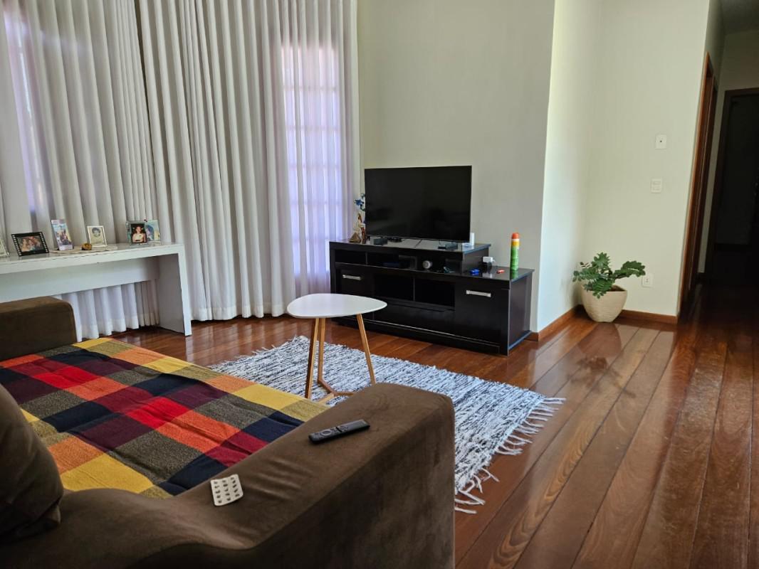 Casa, Fernão Dias, 4 Quartos, 4 Vagas, 1 Suíte