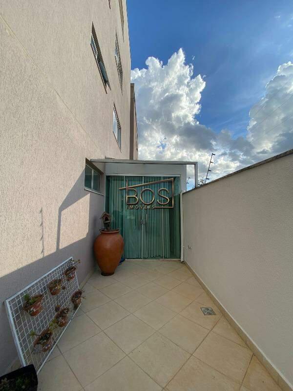 Apartamento, Esplanada, 3 Quartos, 2 Vagas, 1 Suíte