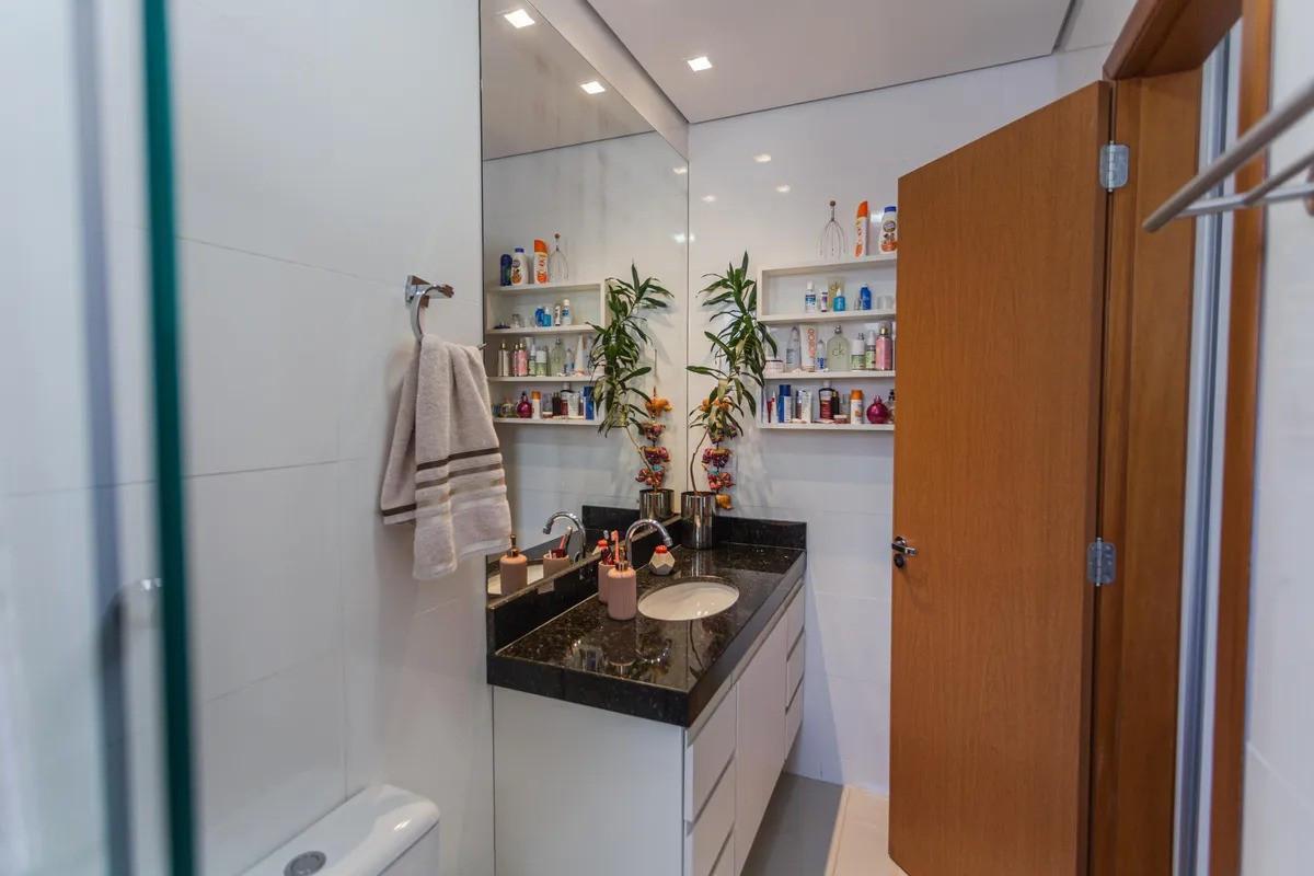 Apartamento, Serra, 2 Quartos, 2 Vagas, 1 Suíte