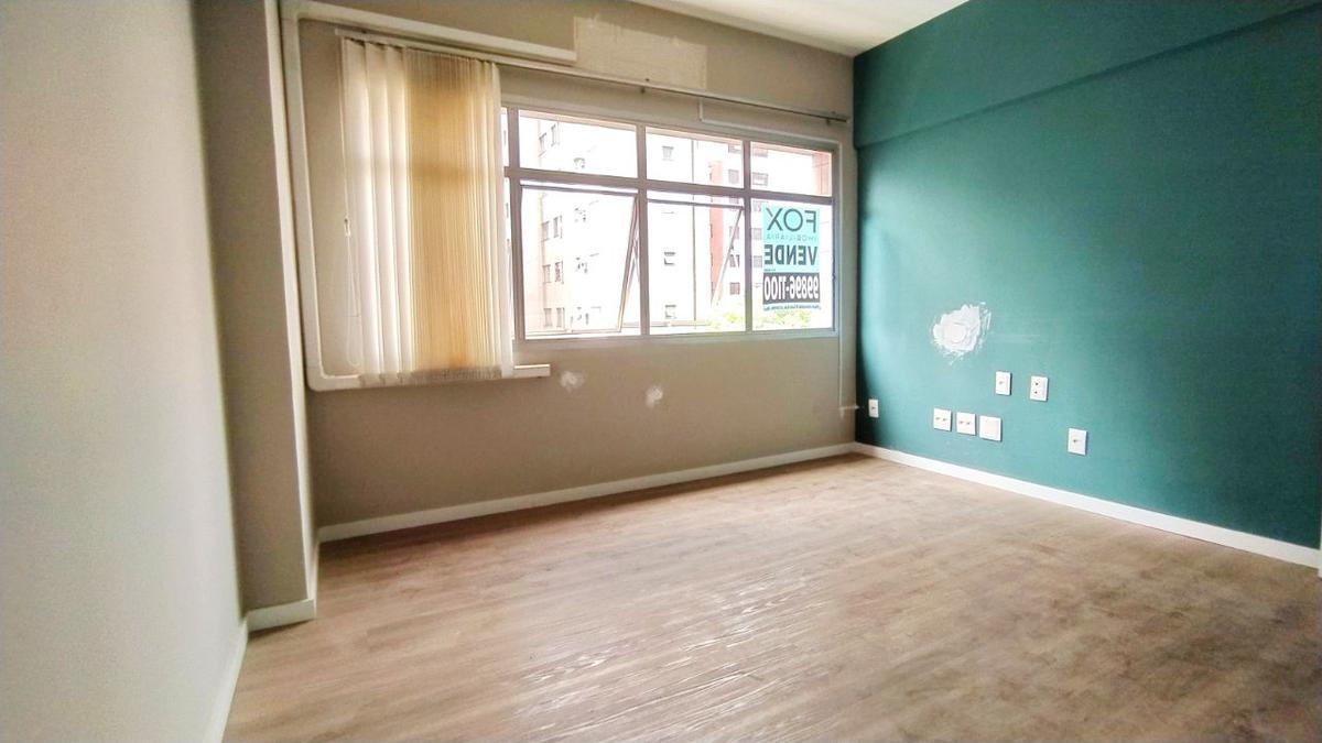 Sala, Funcionários