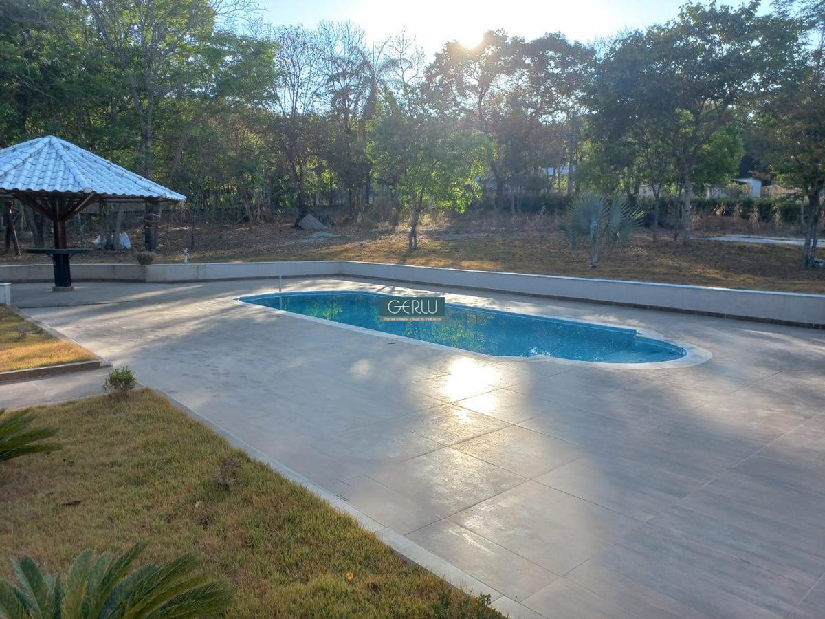Casa em Condomínio, Gentileza, 2 Quartos, 10 Vagas, 1 Suíte