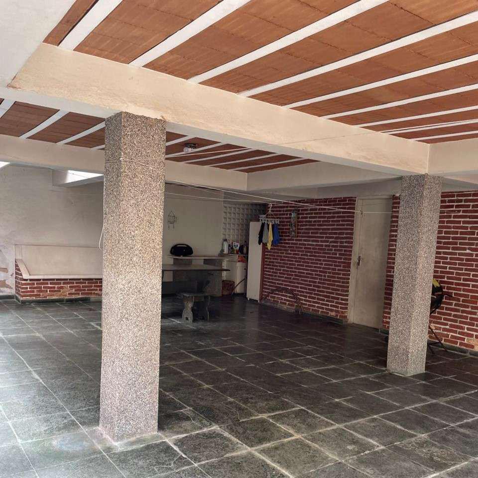 Casa, Cidade Nova, 4 Quartos, 2 Vagas, 1 Suíte