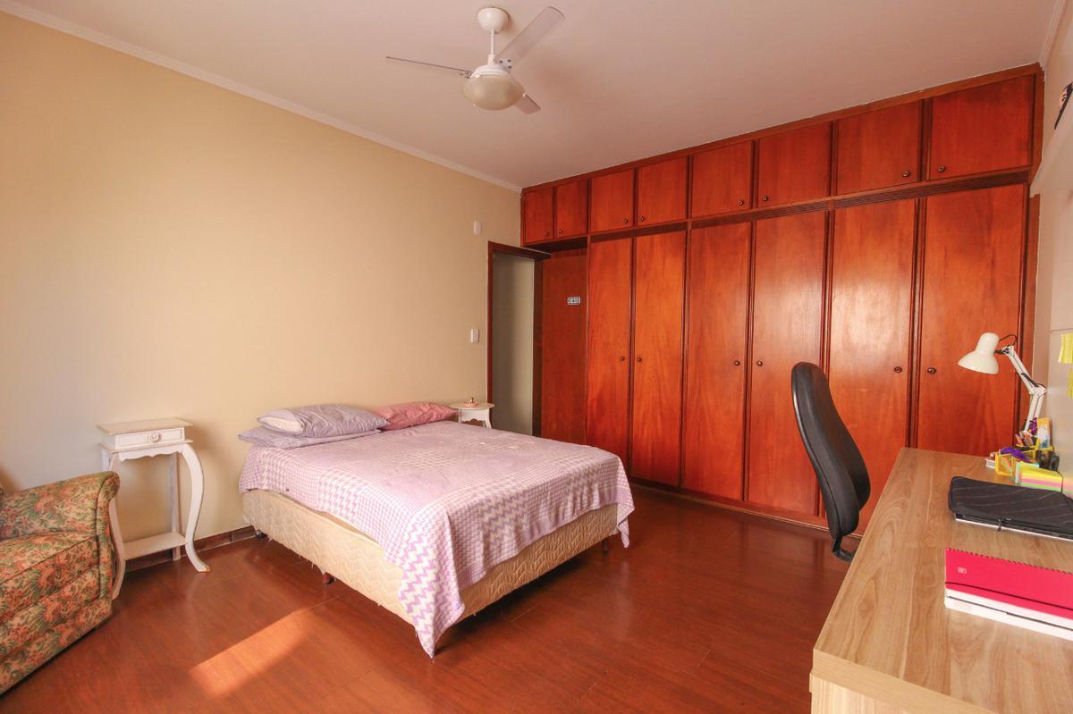 Casa, Buritis, 4 Quartos, 4 Vagas, 1 Suíte