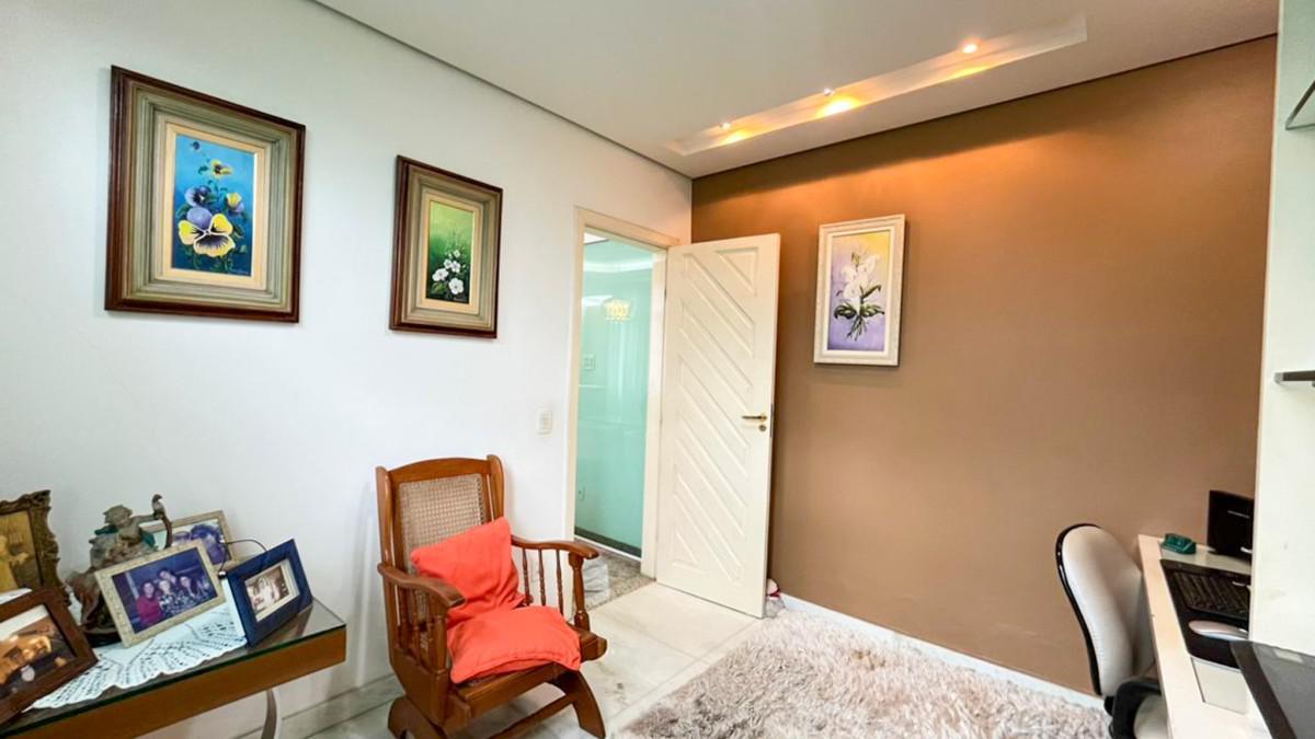 Casa, Planalto, 3 Quartos, 2 Vagas, 1 Suíte