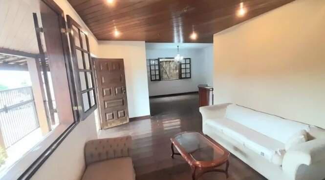 Casa, Santa Inês, 5 Quartos, 2 Vagas, 1 Suíte