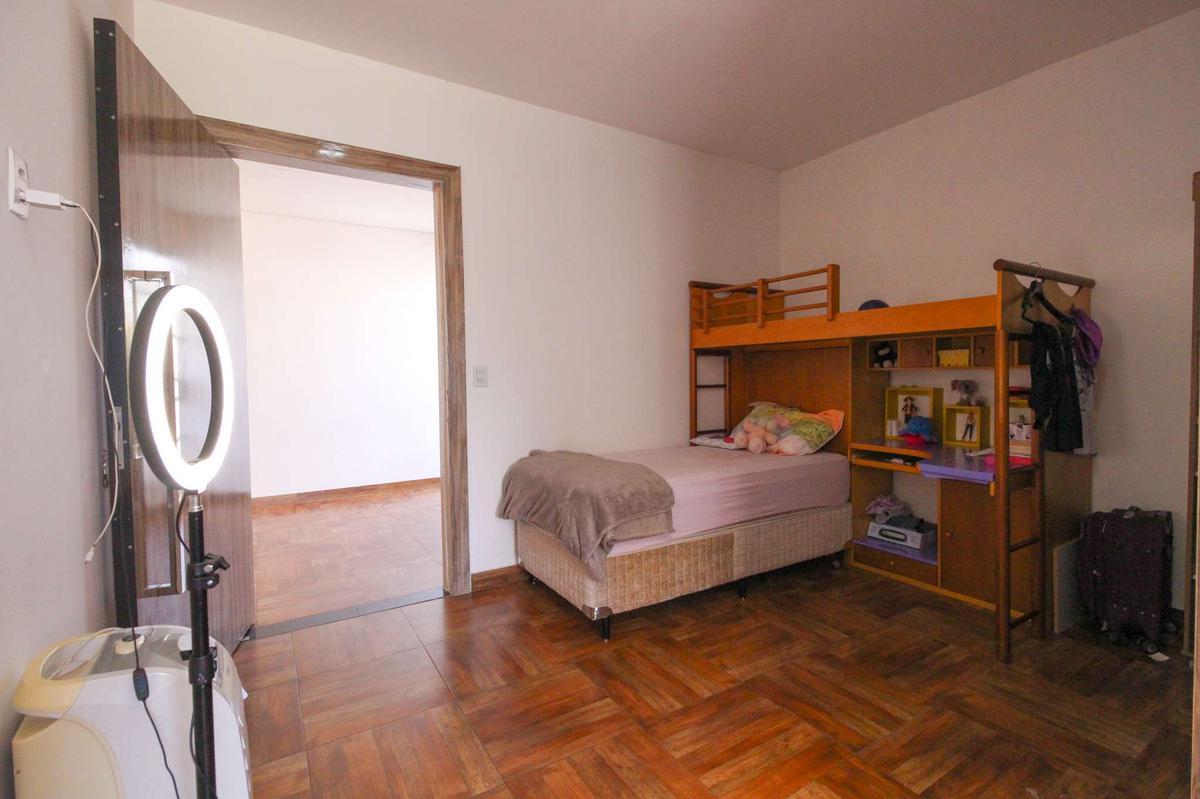 Casa, Horto, 6 Quartos, 2 Vagas, 5 Suítes