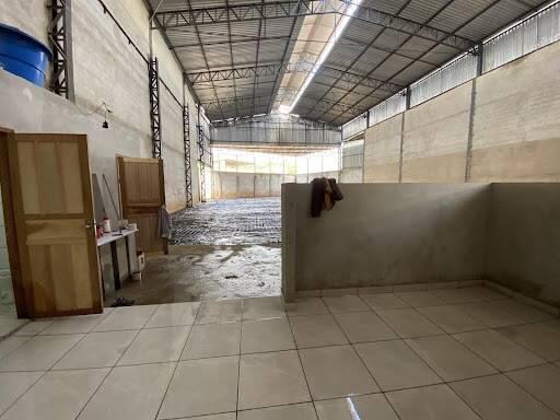 Galpão, Núcleo Industrial, 2 Quartos, 3 Vagas