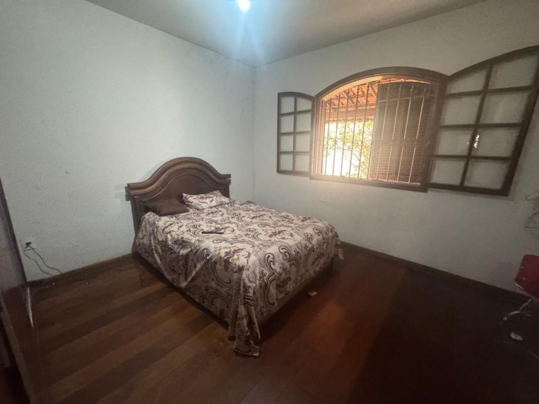 Casa, Dona Clara, 3 Quartos, 4 Vagas, 1 Suíte