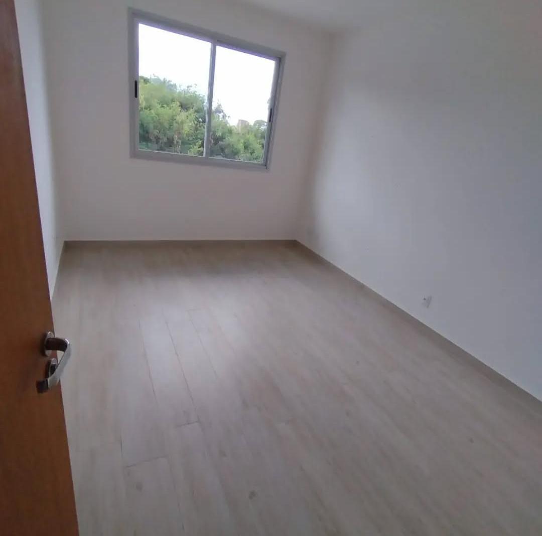 Casa, Centro, 3 Quartos, 2 Vagas, 1 Suíte