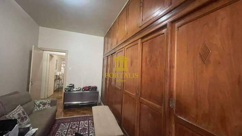 Apartamento, Centro, 4 Quartos, 0 Vaga, 1 Suíte