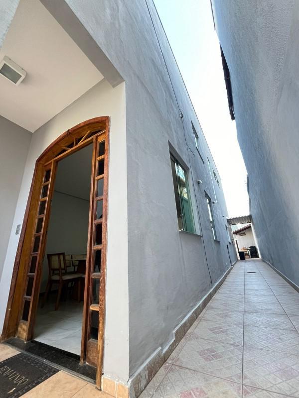 Casa, Dona Clara, 3 Quartos, 2 Vagas, 1 Suíte