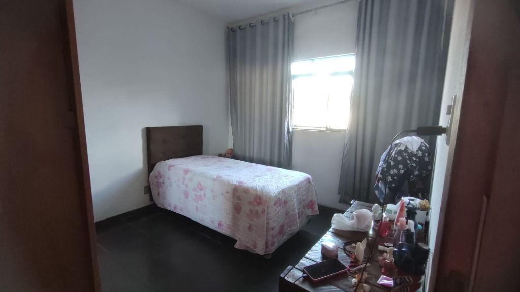 Casa, Mangueiras, 2 Quartos, 2 Vagas