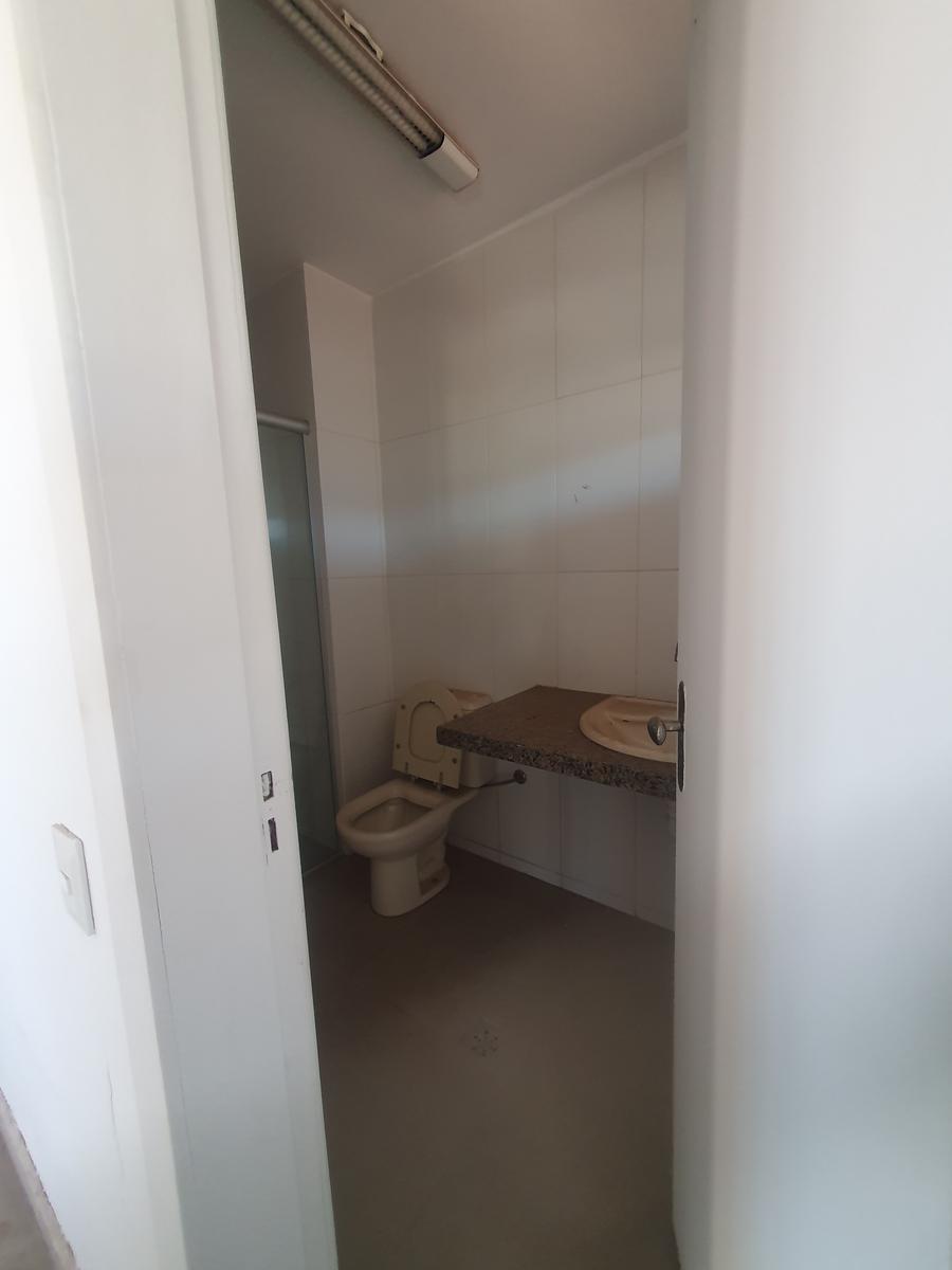Sala, Estoril, 0 Quarto, 2 Vagas