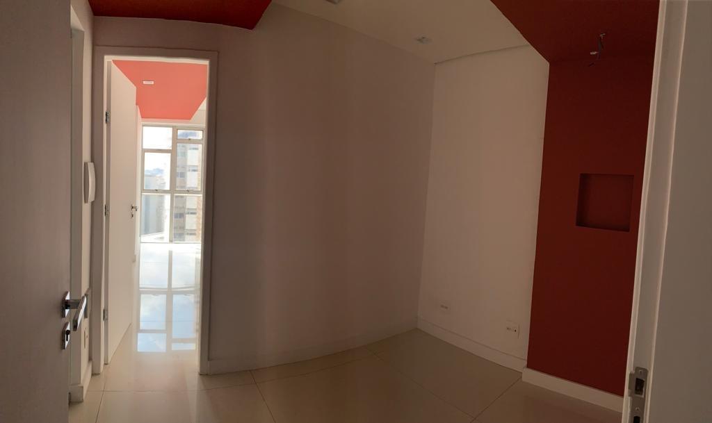 Sala, Centro, 0 Quarto, 4 Vagas