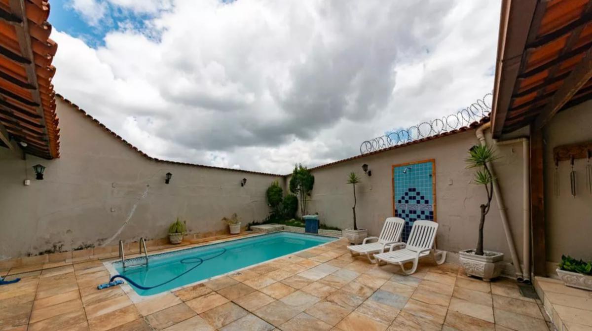 Casa, Engenho Nogueira, 4 Quartos, 6 Vagas, 4 Suítes