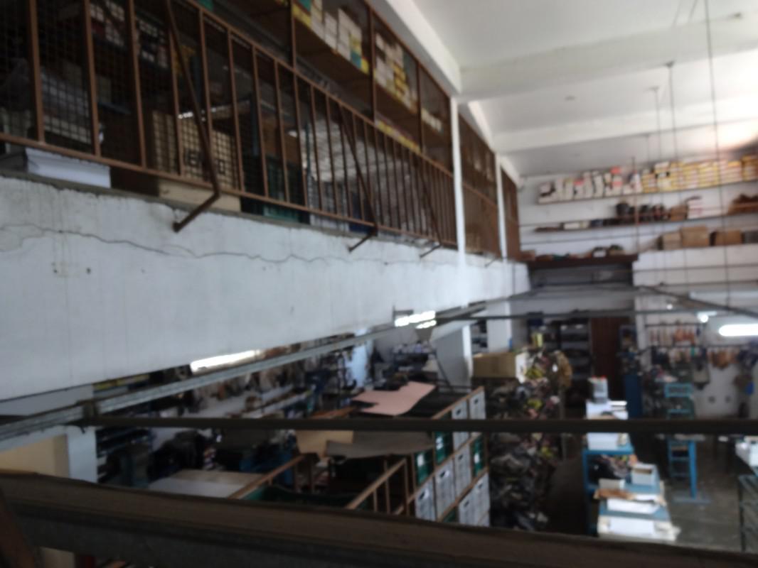 Galpão, Floramar, 0 Quarto, 2 Vagas