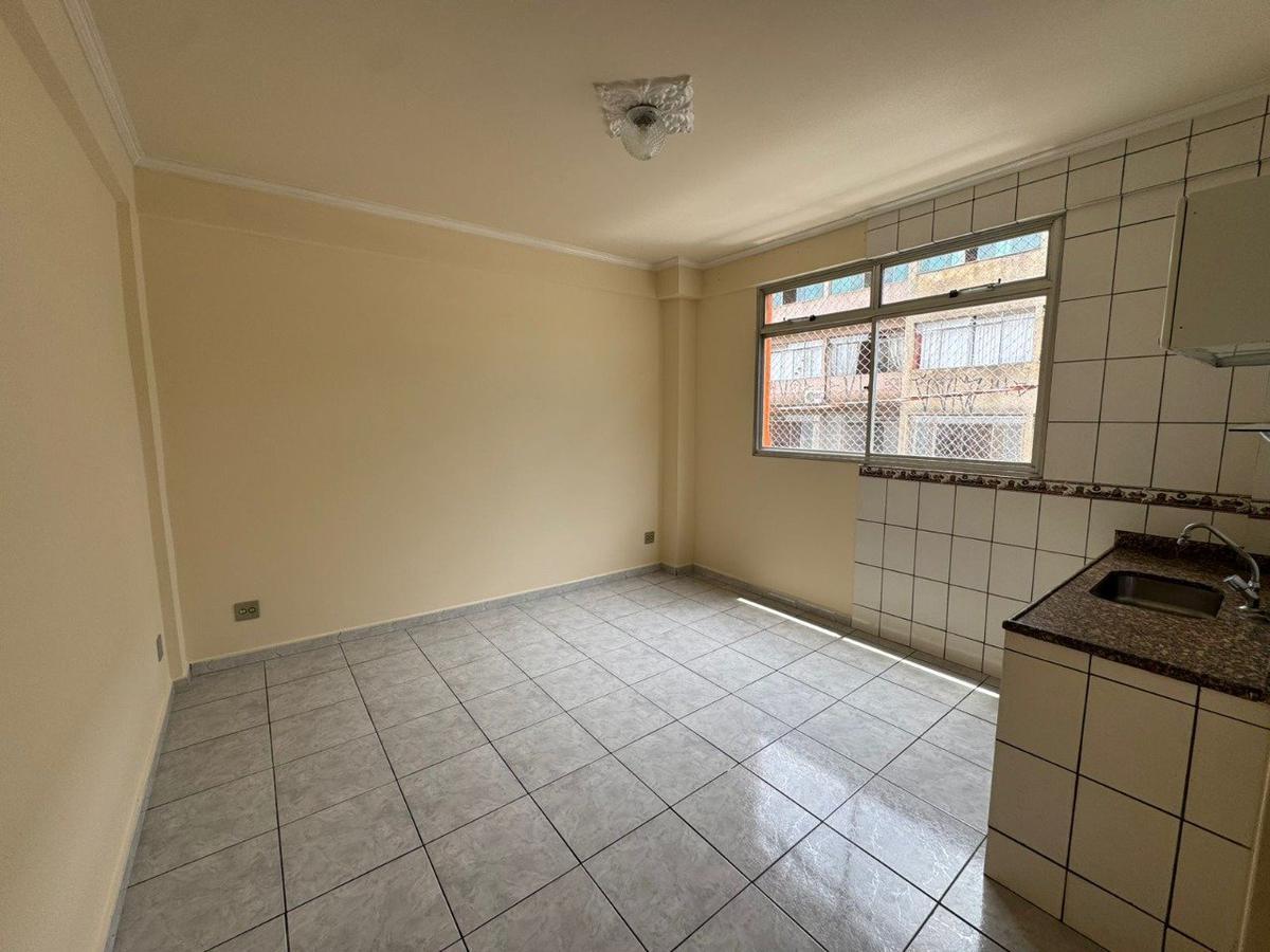 Apartamento, Floresta, 1 Quarto, 0 Vaga