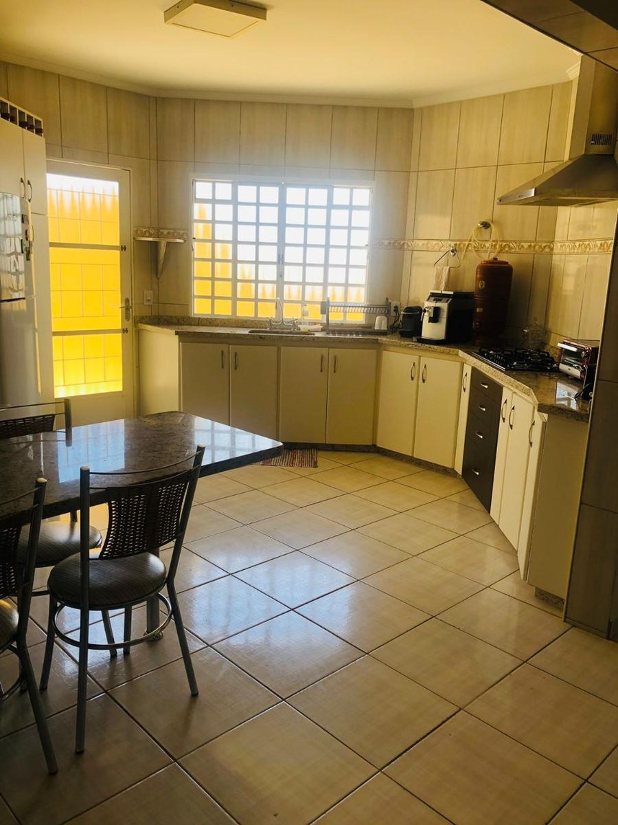 Casa, Parque Urupês, 4 Quartos, 2 Vagas, 1 Suíte