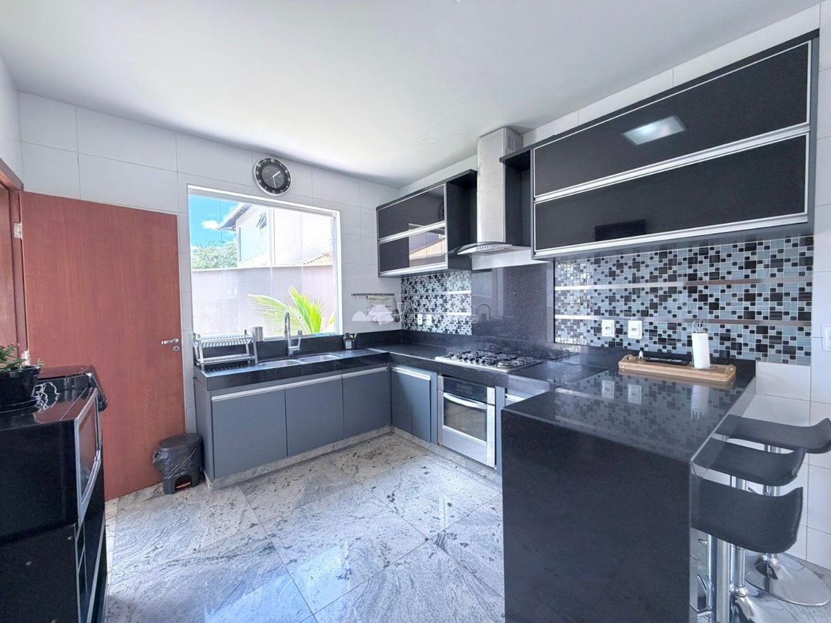 Casa, Trevo, 5 Quartos, 6 Vagas, 2 Suítes