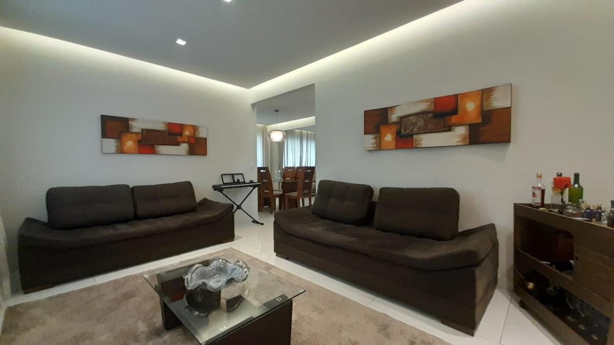 Casa, João Pinheiro, 4 Quartos, 2 Vagas, 3 Suítes