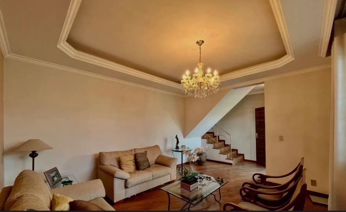 Casa, Nova Esperança, 4 Quartos, 4 Vagas, 1 Suíte