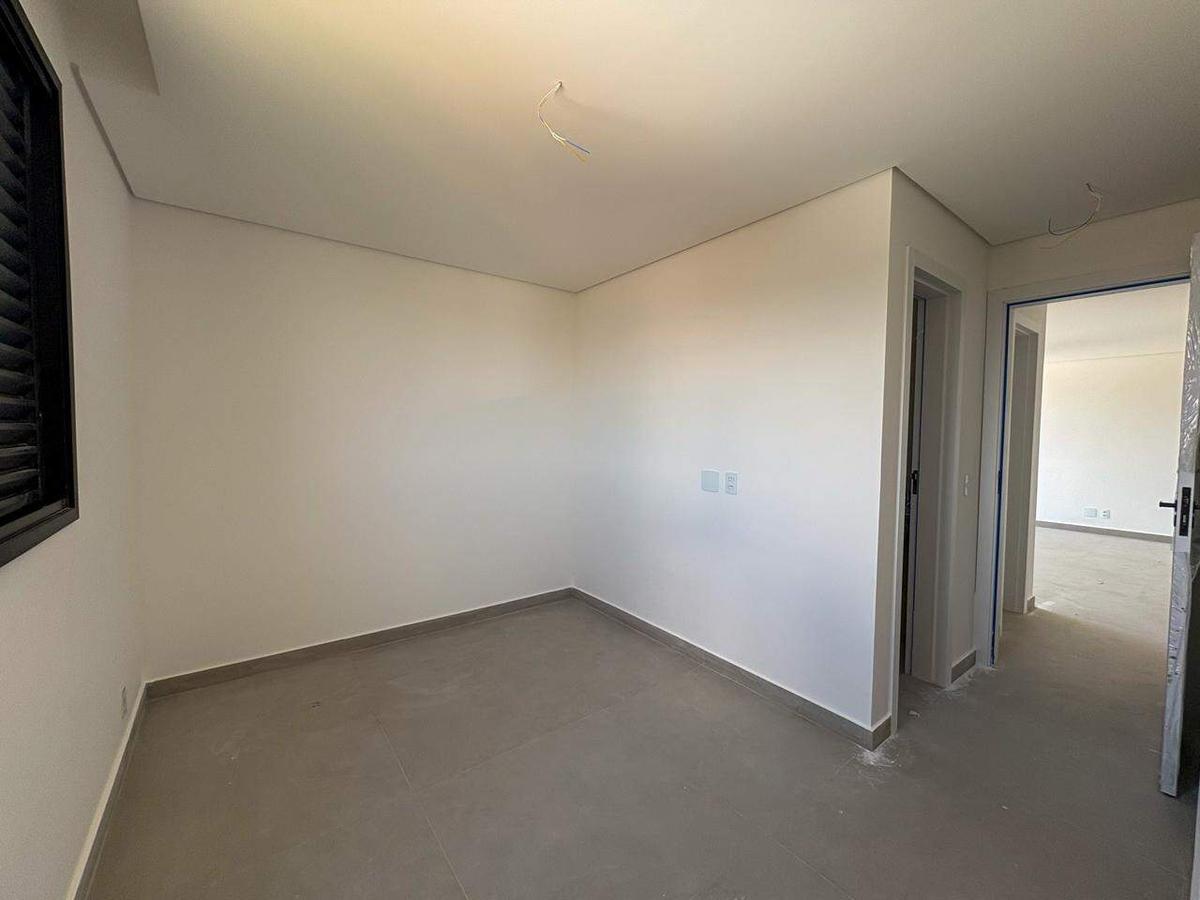 Cobertura, Jardim Industrial, 2 Quartos, 2 Vagas, 1 Suíte