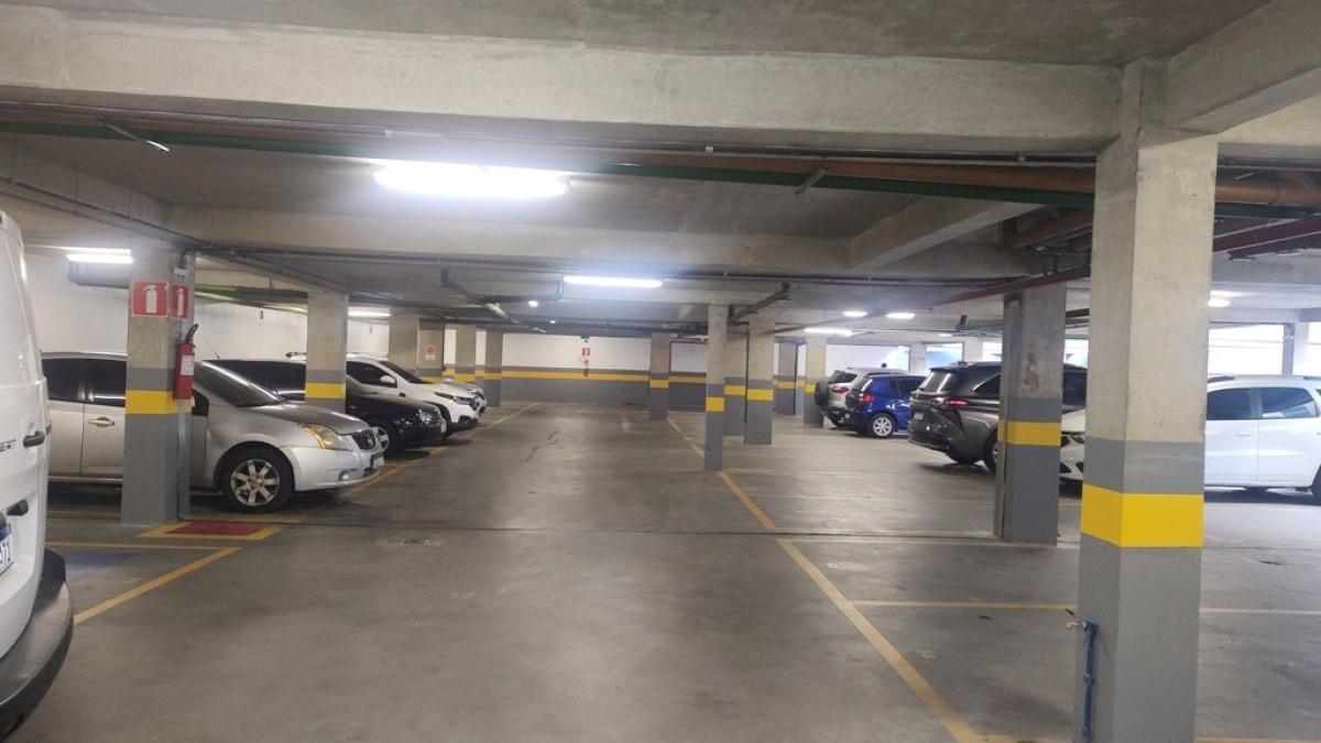Sala, Estoril, 0 Quarto, 0 Vaga