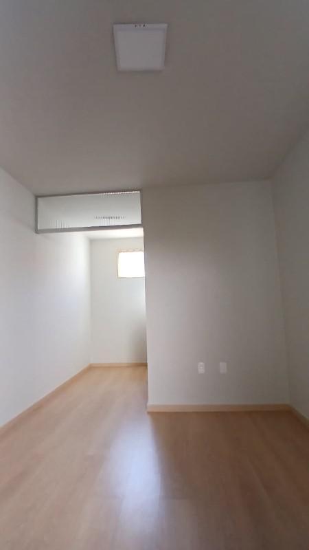 Casa, Castelo, 4 Quartos, 2 Vagas, 1 Suíte