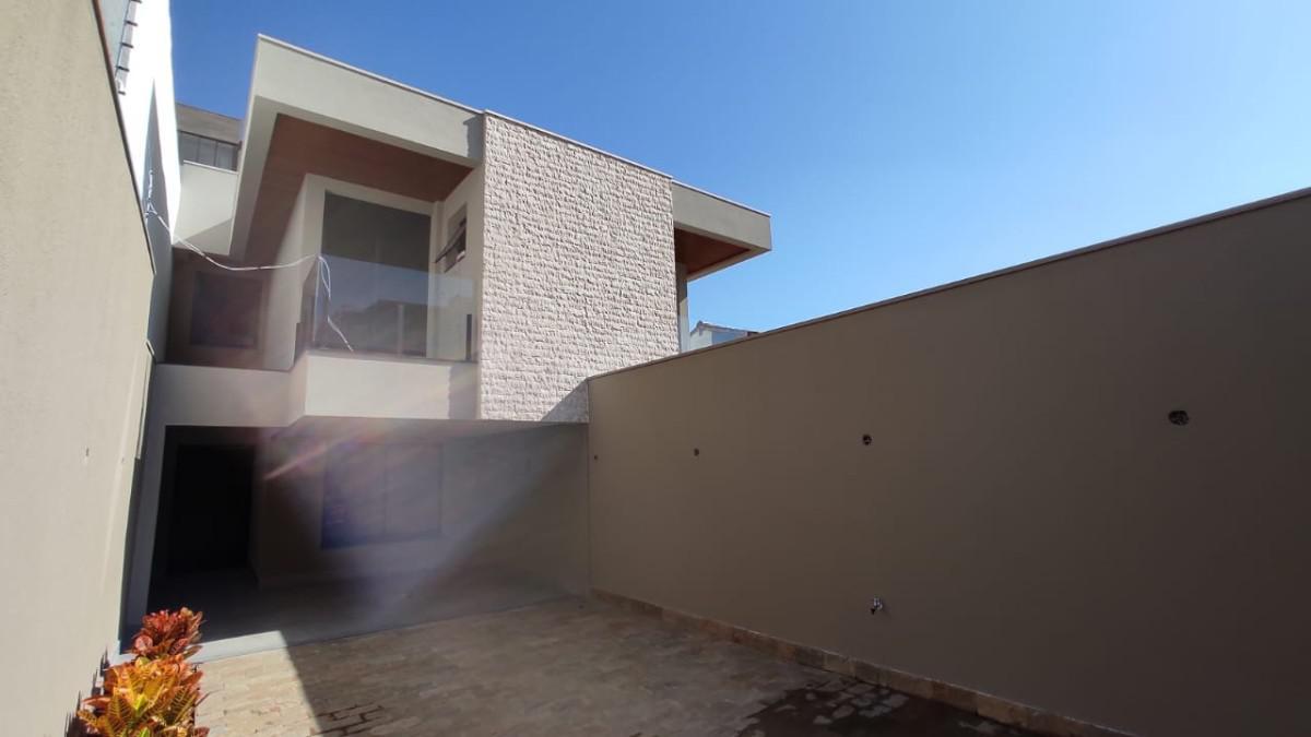 Casa, Jaraguá, 4 Quartos, 3 Vagas, 1 Suíte