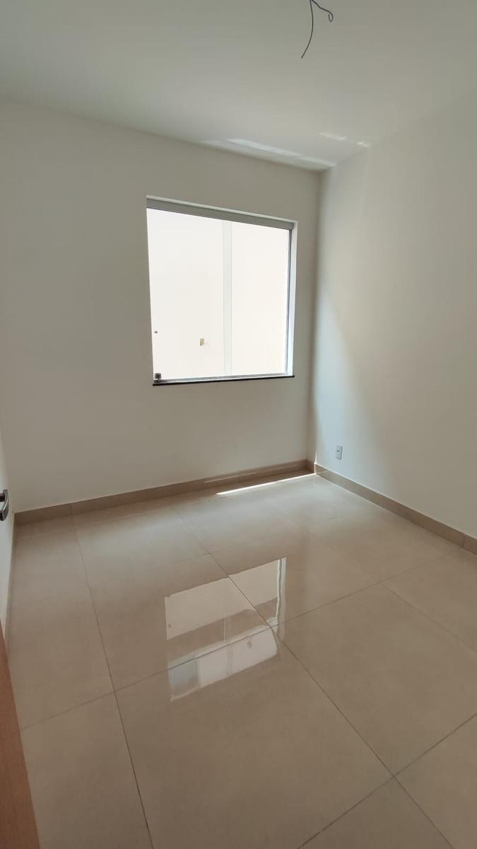 Casa, Vale das Orquídeas, 3 Quartos, 2 Vagas, 1 Suíte