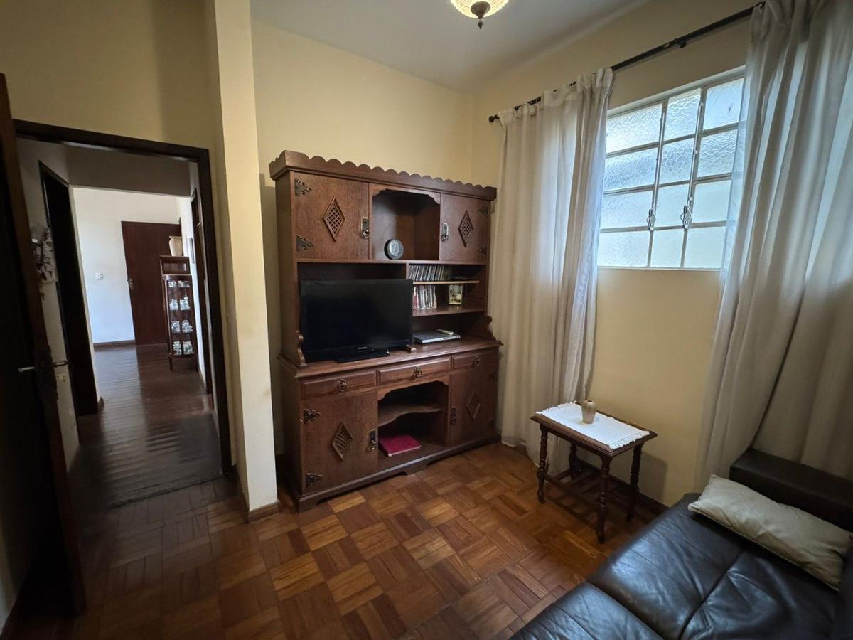 Casa, Floresta, 5 Quartos, 3 Vagas, 1 Suíte