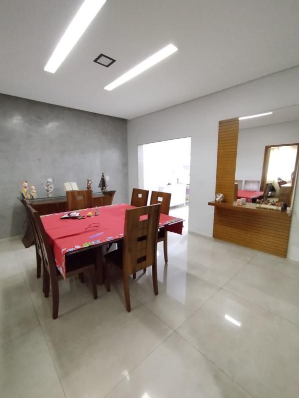 Casa, Palmeiras, 3 Quartos, 4 Vagas, 1 Suíte