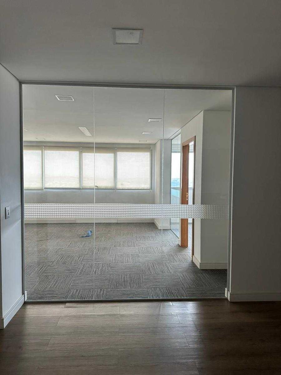 Sala, Estoril, 5 Quartos, 0 Vaga