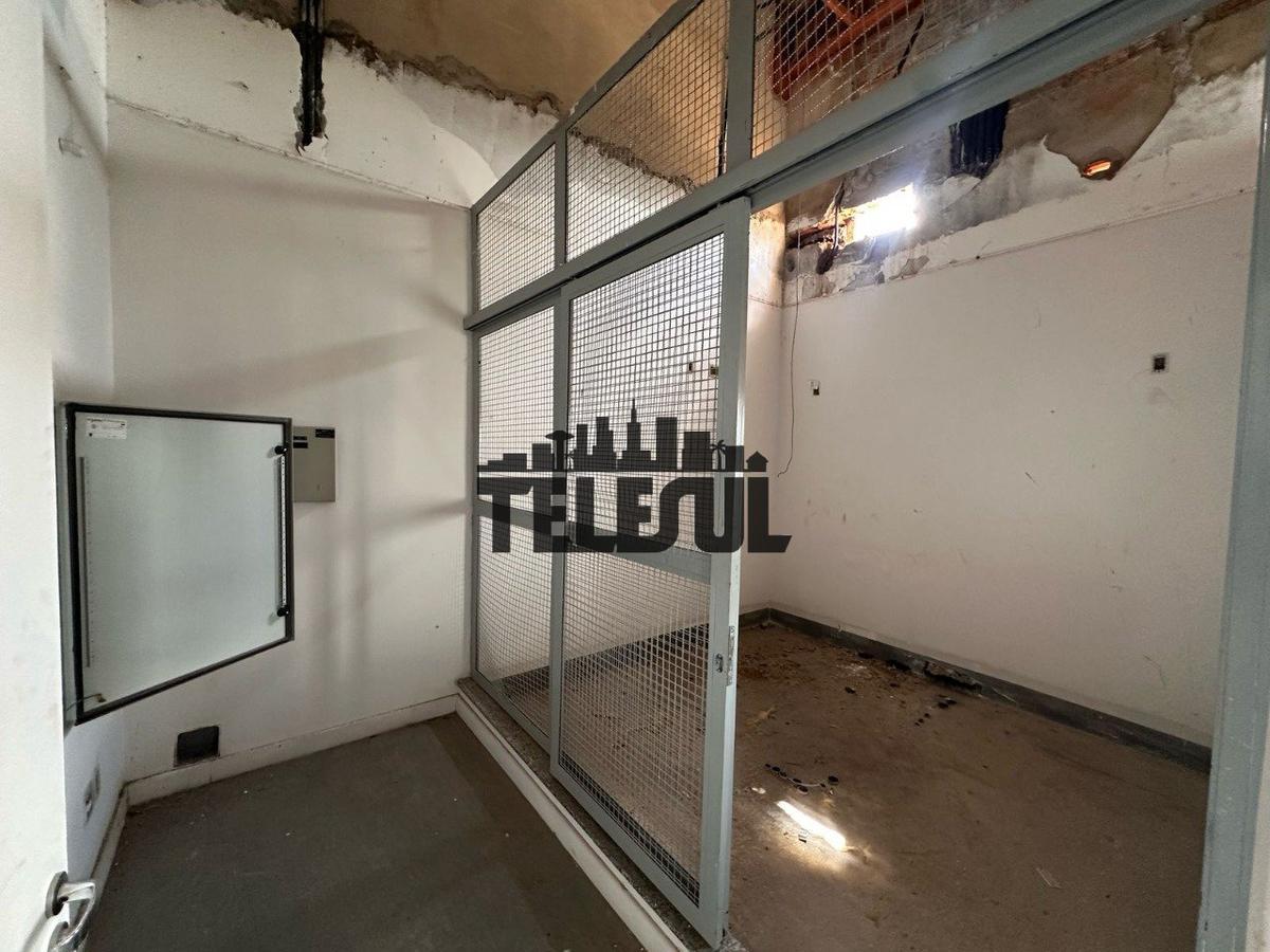 Galpão, Jardim Andere, 0 Quarto, 14 Vagas