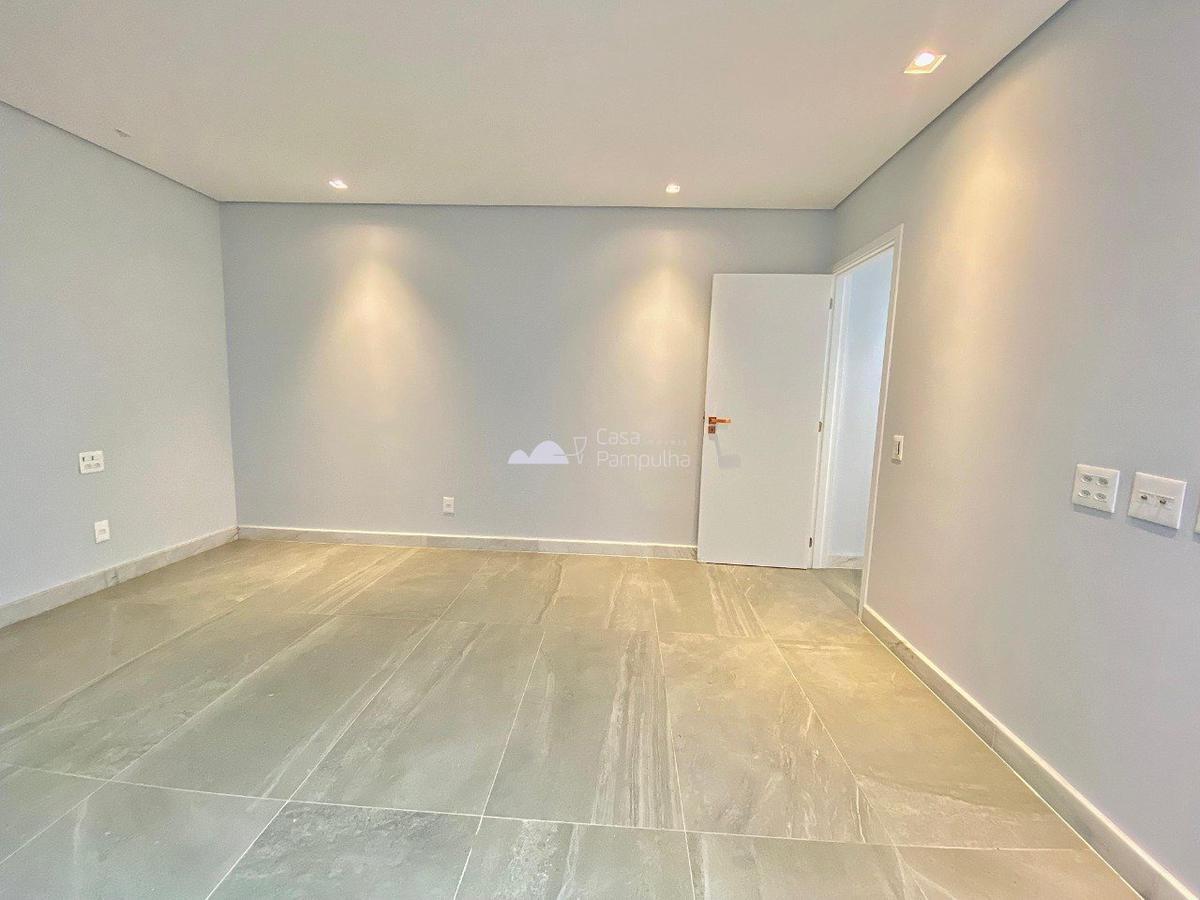 Casa, Planalto, 4 Quartos, 2 Vagas, 3 Suítes