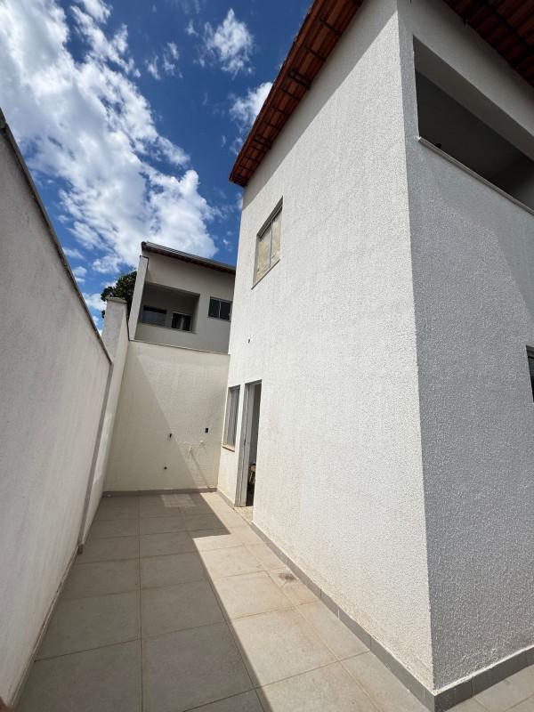 Casa, Serra Azul, 3 Quartos, 4 Vagas, 1 Suíte