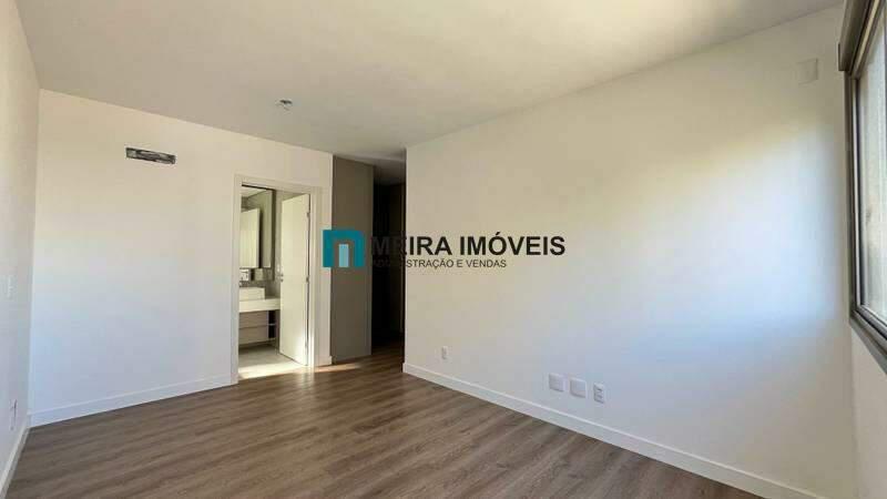 Apartamento, Cruzeiro, 4 Quartos, 3 Vagas, 2 Suítes