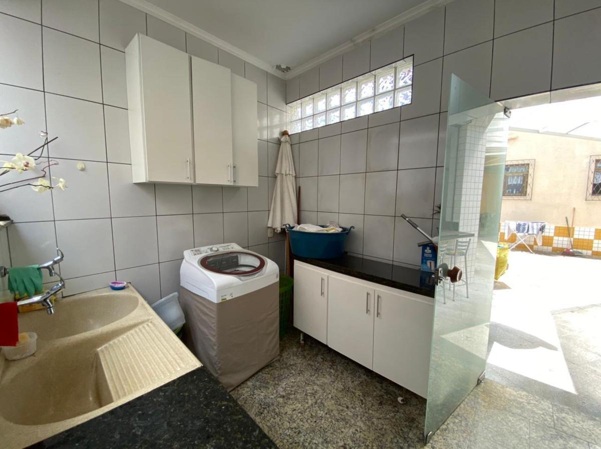Casa, Colégio Batista, 4 Quartos, 3 Vagas, 2 Suítes