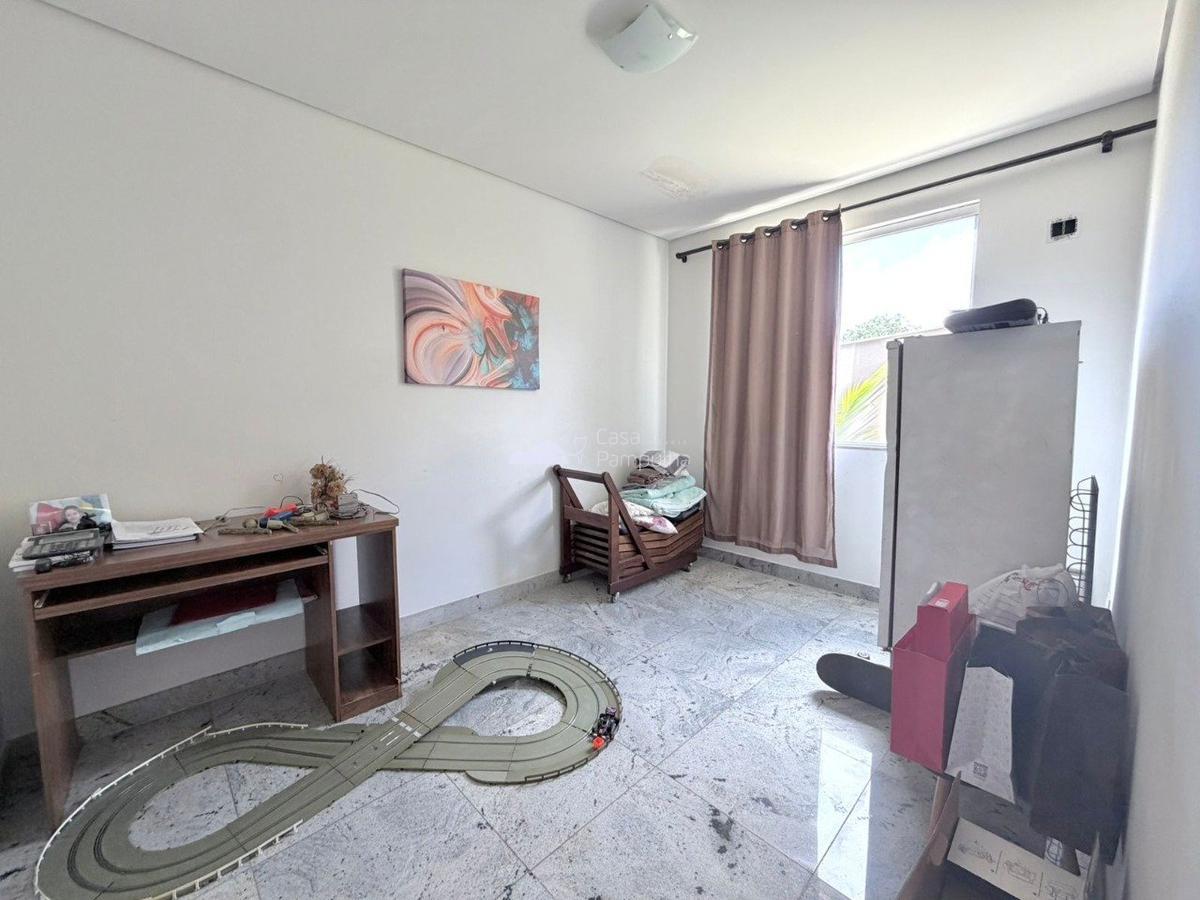 Casa, Trevo, 5 Quartos, 6 Vagas, 2 Suítes