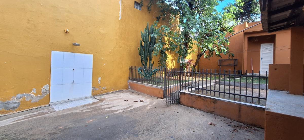 Casa, Sagrada Família, 4 Quartos, 2 Vagas, 2 Suítes