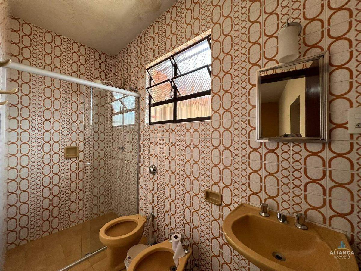 Casa, Centro, 3 Quartos, 4 Vagas, 2 Suítes