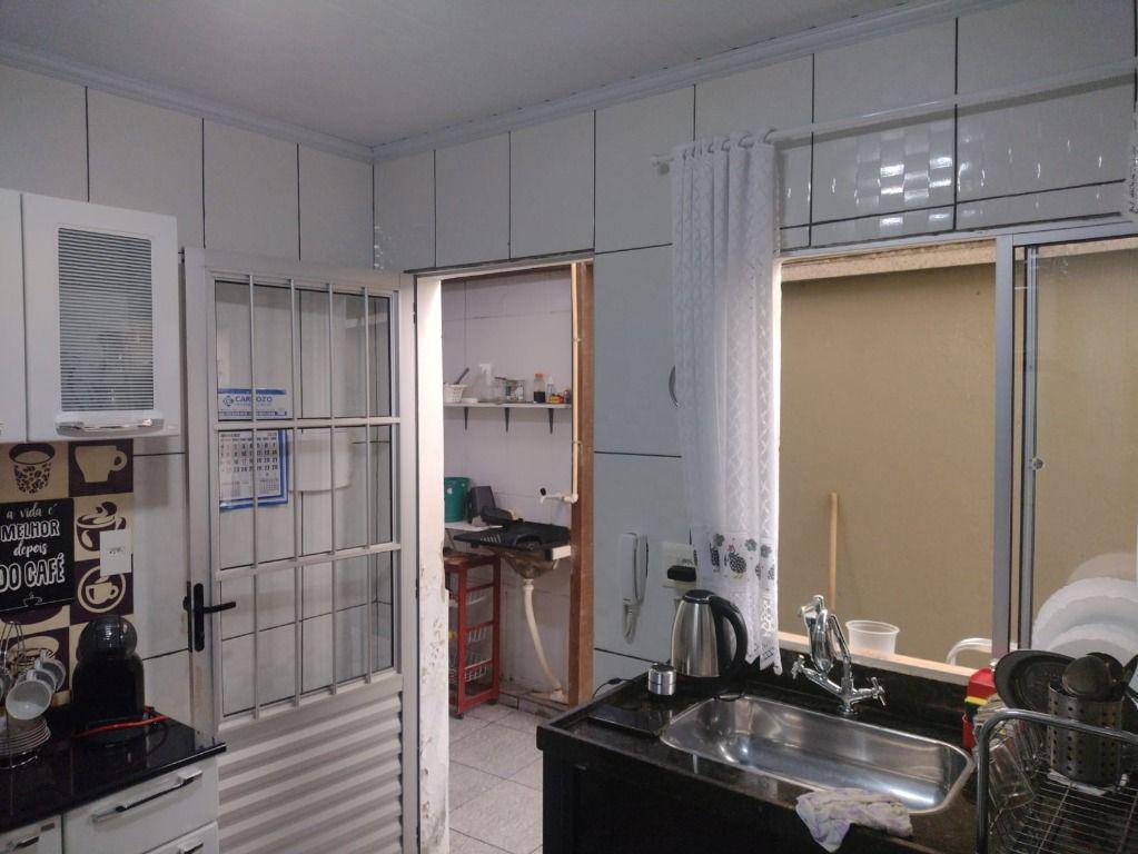 Casa, Adelmolândia, 2 Quartos, 1 Vaga, 1 Suíte