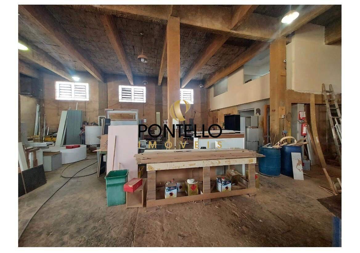 Casa, Cachoeirinha, 4 Quartos, 1 Vaga, 3 Suítes