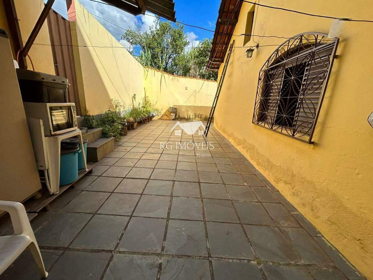 Casa, Milionários, 4 Quartos, 4 Vagas, 1 Suíte