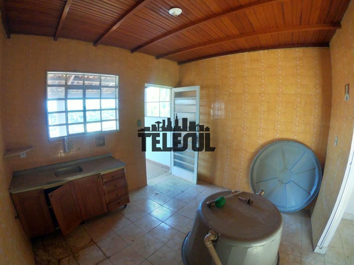 Casa, Centro, 4 Quartos, 0 Vaga, 1 Suíte