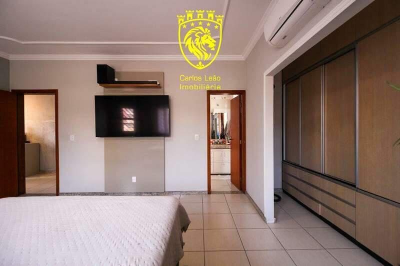 Casa, João Pinheiro, 5 Quartos, 5 Vagas, 1 Suíte