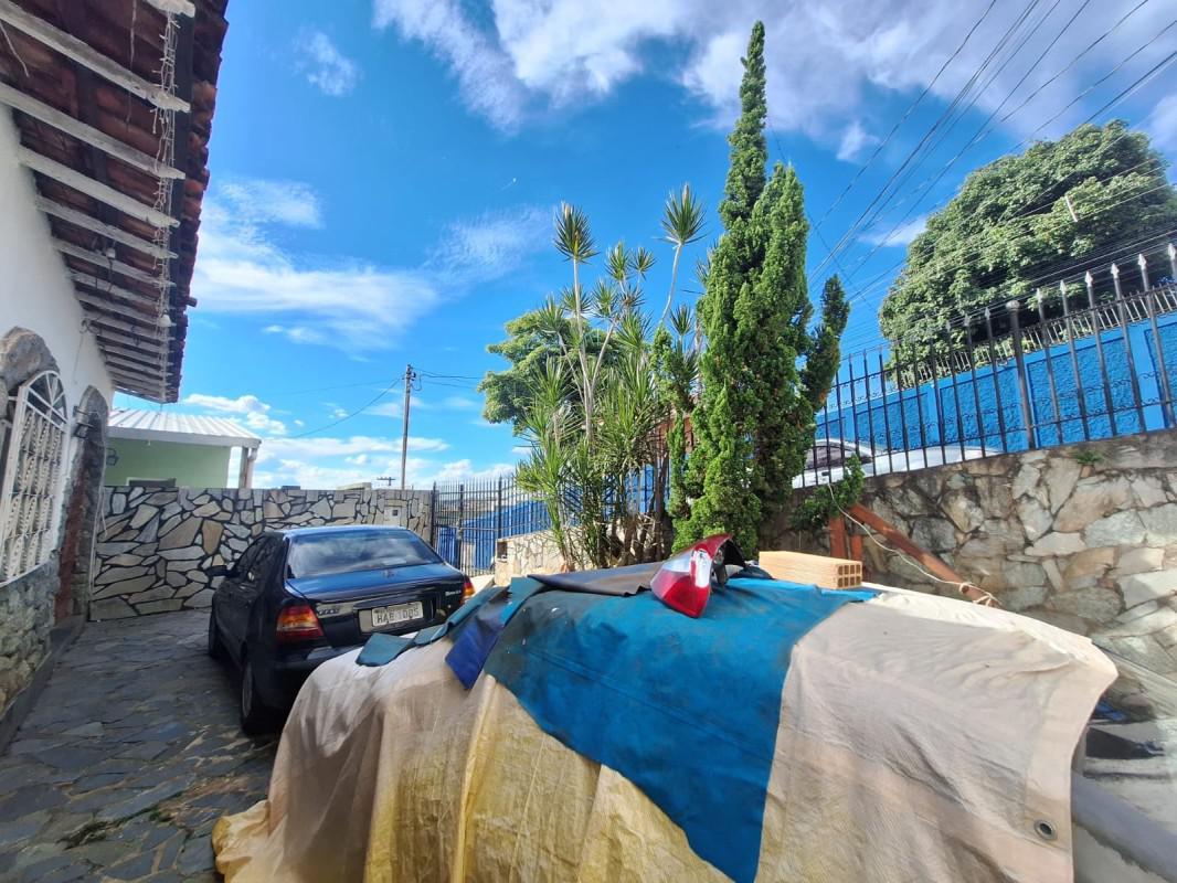 Casa, Fernão Dias, 3 Quartos, 2 Vagas, 1 Suíte