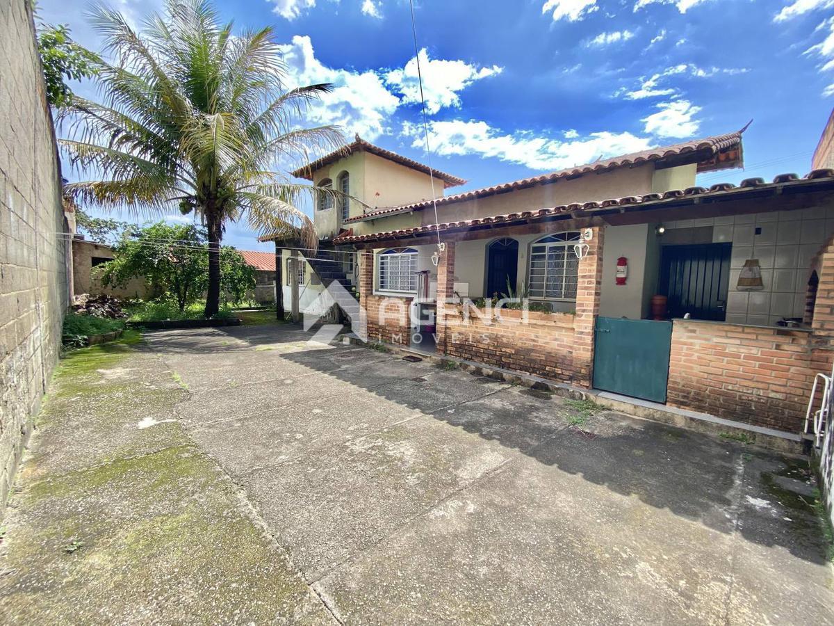 Casa, Camargos, 3 Quartos, 0 Vaga, 1 Suíte