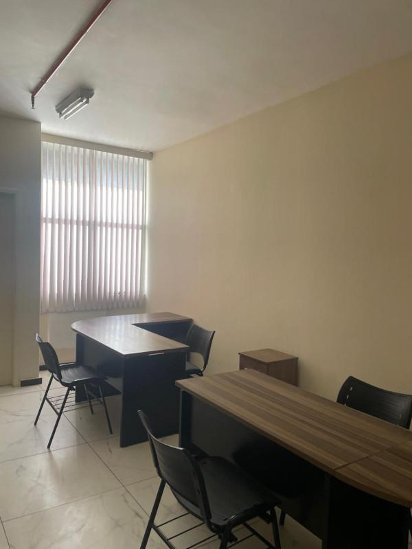 Sala, Centro, 0 Quarto, 0 Vaga, 1 Suíte
