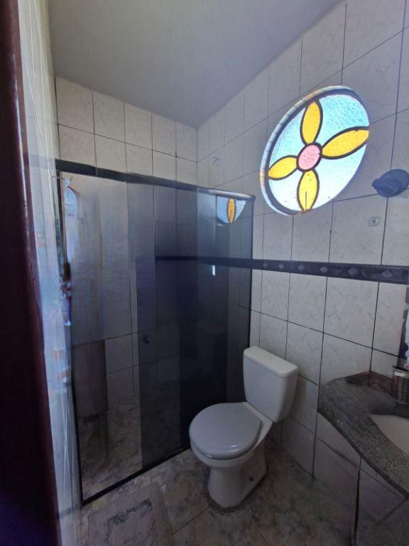 Casa, Centro, 4 Quartos, 0 Vaga